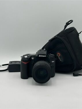 Nikon D90 DSLR Camera